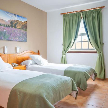 Apartamentos Oasis San Antonio Playa Cancajos.- BreNa Baja  Extérieur photo