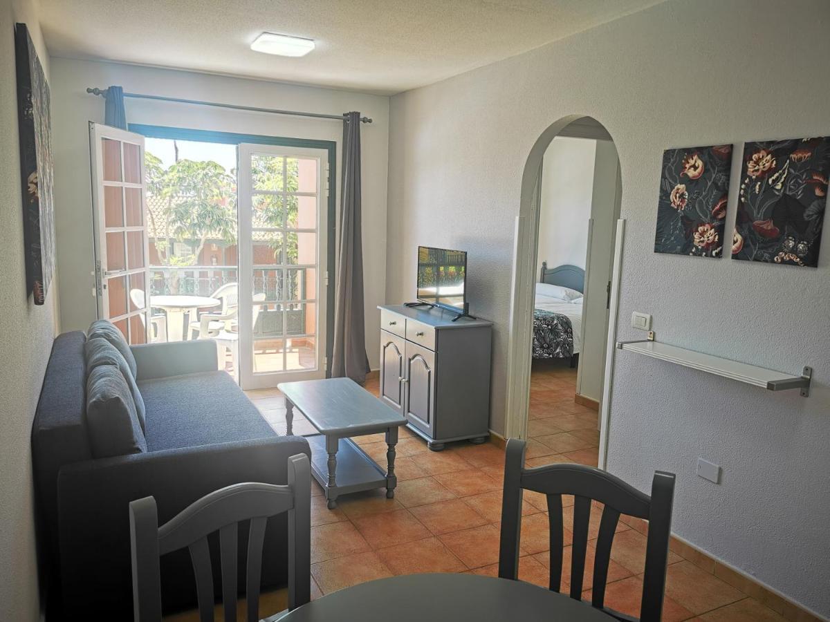 Apartamentos Oasis San Antonio Playa Cancajos.- BreNa Baja  Extérieur photo
