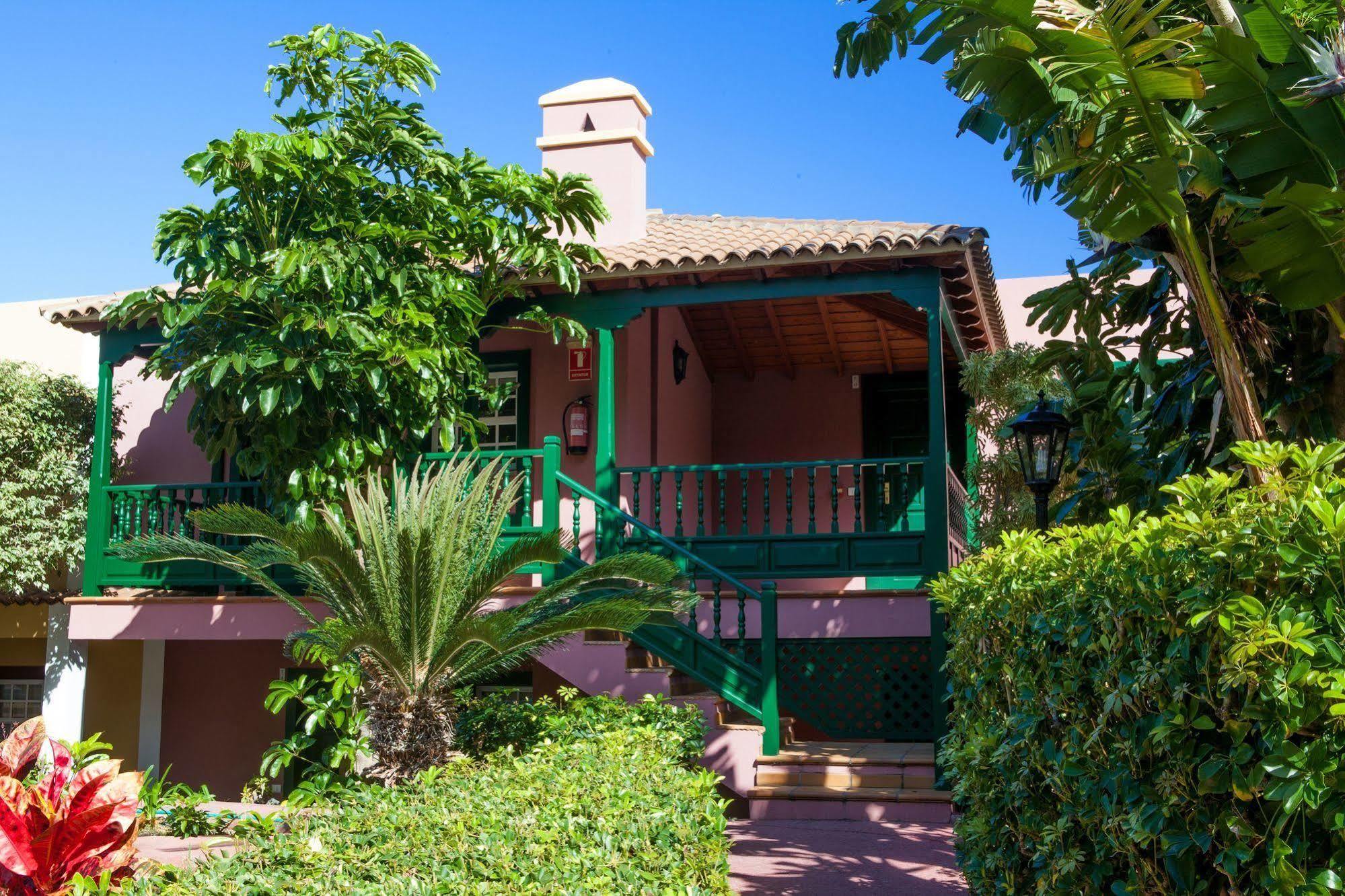 Apartamentos Oasis San Antonio Playa Cancajos.- BreNa Baja  Extérieur photo